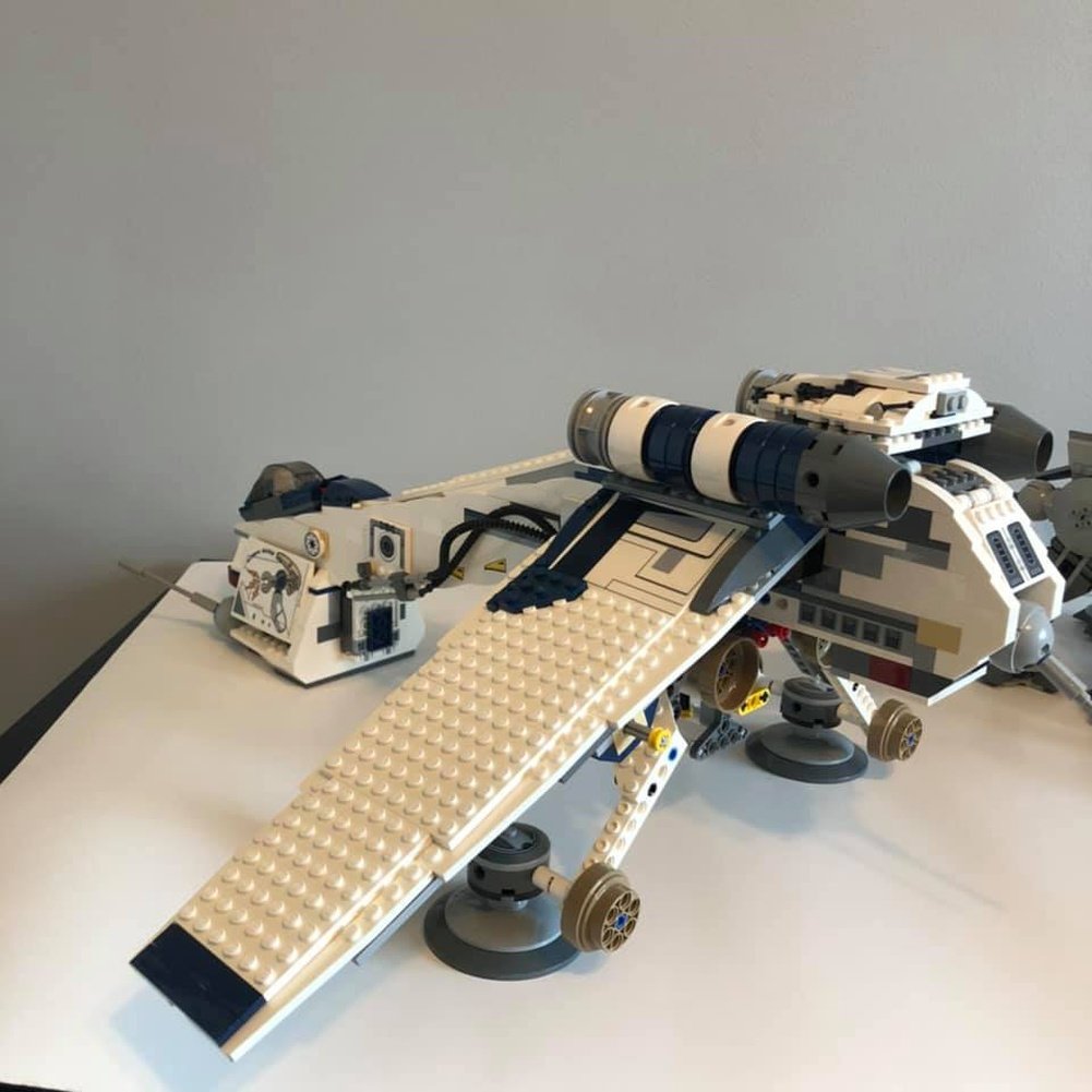 Star wars At-ot dropship 2024 ( identical bricks)